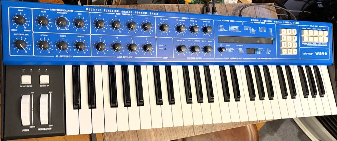 behringer WAVE テーブルシンセサイザー 61鍵　ppgクローン