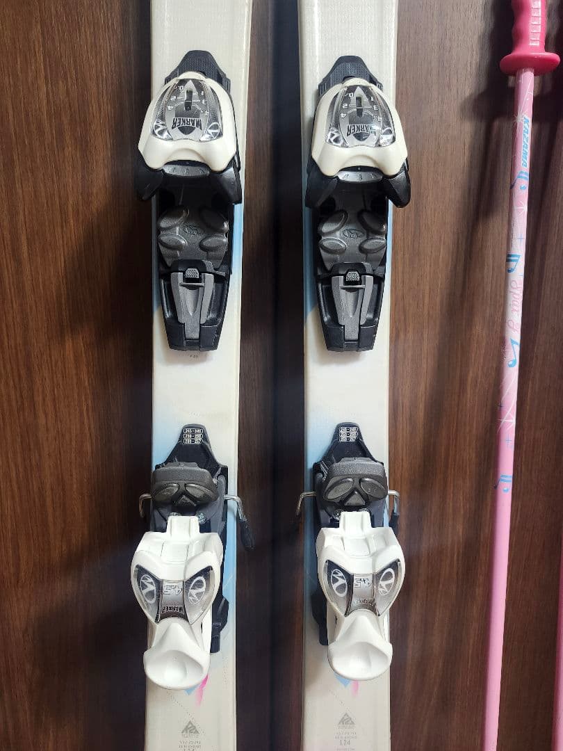 子供スキー4点セット スキー板124cm ブーツ21~22cm ストック90