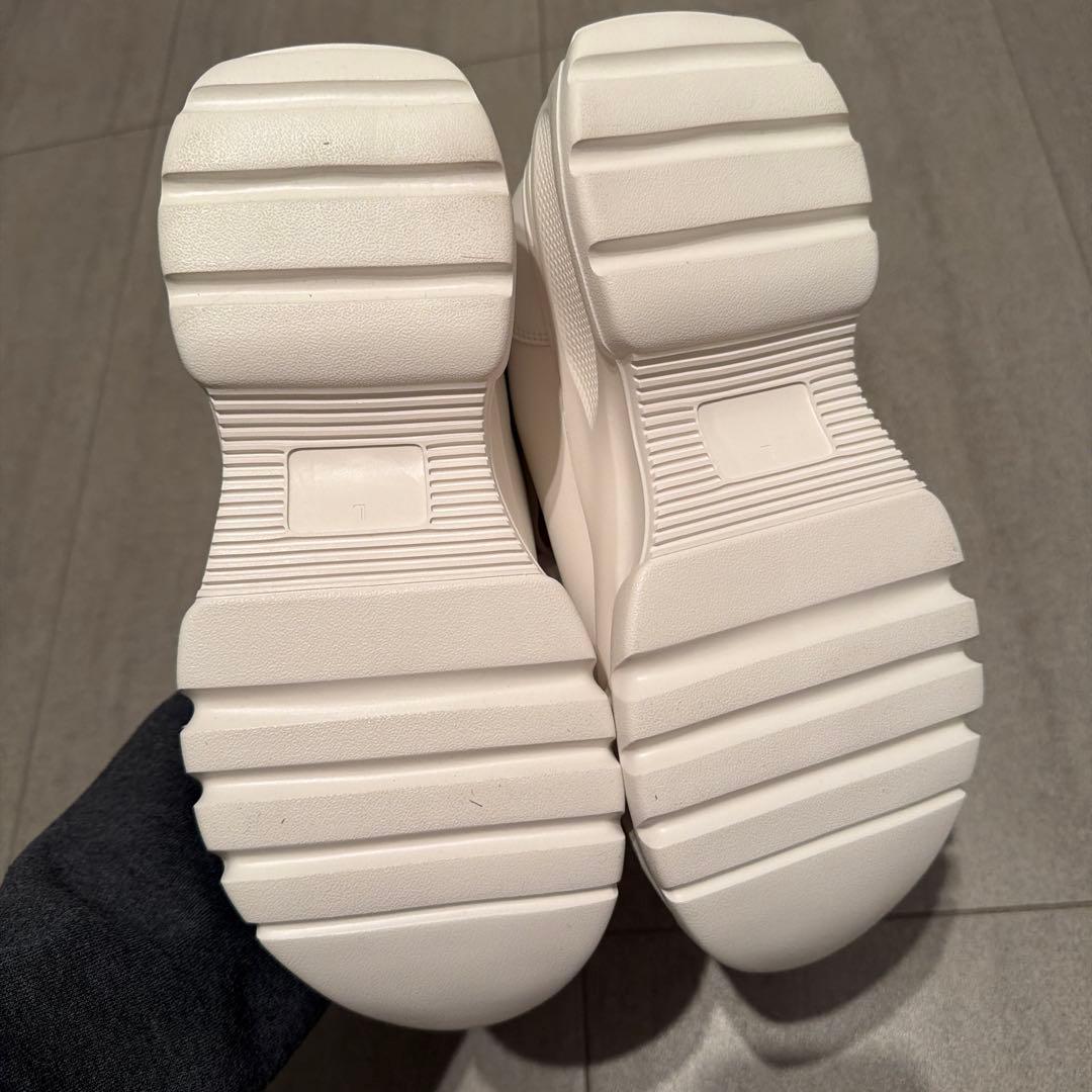 【新品未使用❣️】鈴木亜美さんプロデューススニーカー売り切れ商品　限定品厚底