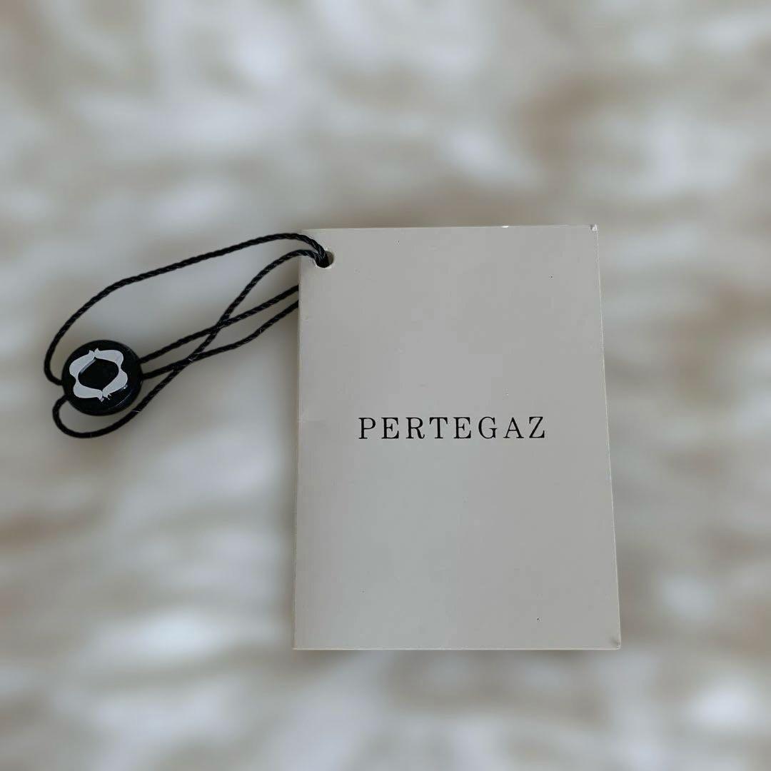 ペルテガス クラッチバッグ 半円 革　 ブラック