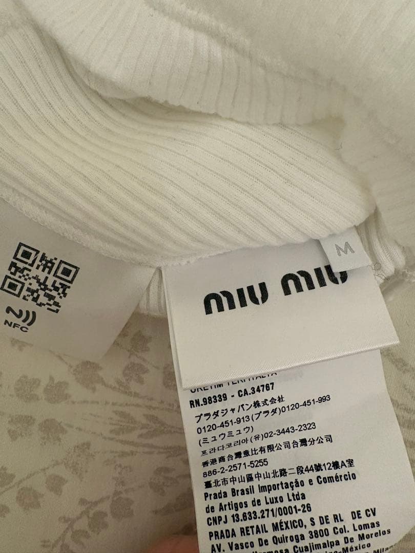 ♡MIUMIU ミュウミュウ♡ 襟付きカットソー