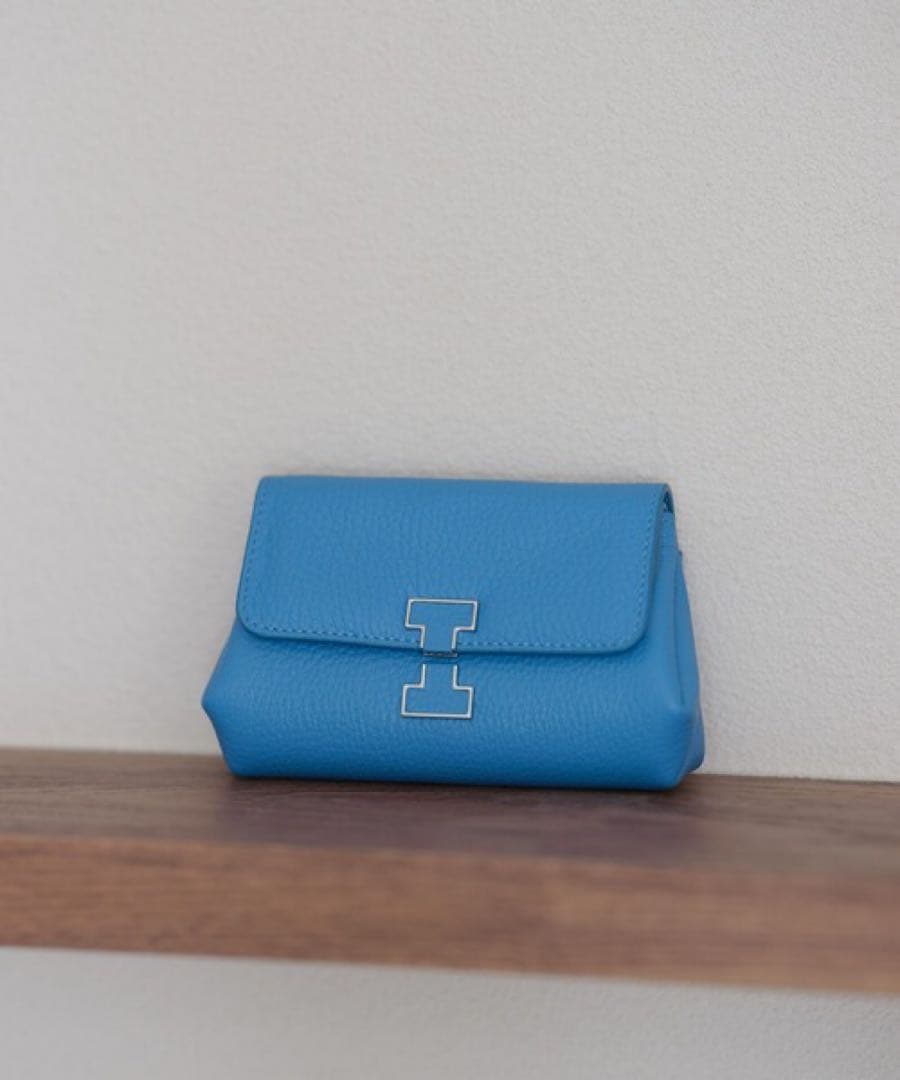 粋　イアクッチ【アバ ウォレット CERVO】美品