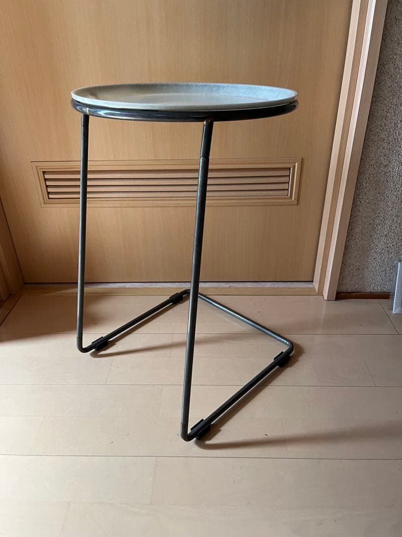 CAMBRO SIDE TEBLE ROUND 中古品