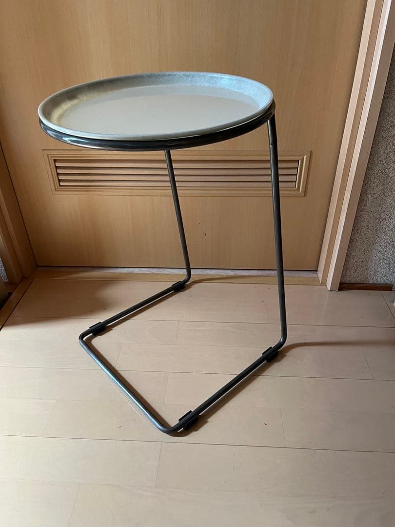 CAMBRO SIDE TEBLE ROUND 中古品