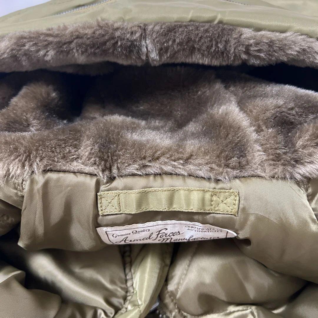 AVIREXダウン風パッチ付きミリタリージャケット/ポケット多め