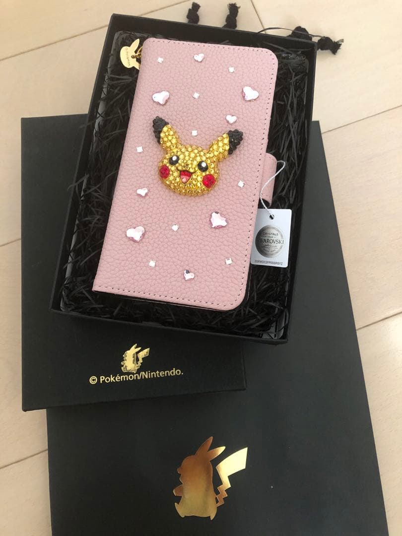 ポケモンセンターシブヤ　限定　スワロフスキー　ピカチュウ　スマホケース