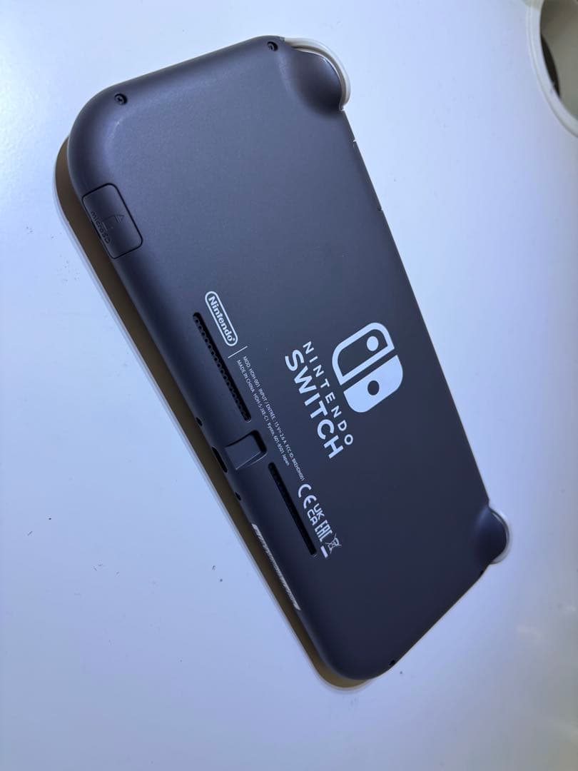 Nintendo Switch Lite グレー本体 【ケースと付属品付き】