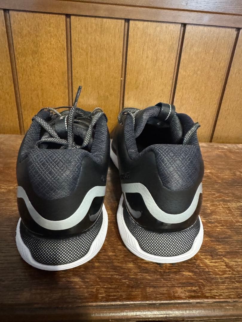 アンダーアーマーHOVR Fade 2 SL Wide 2E 27.5