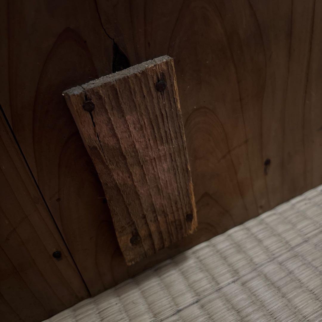 アンティーク　飴色のツヤ美しいシンプル和箪笥　たっぷり収納