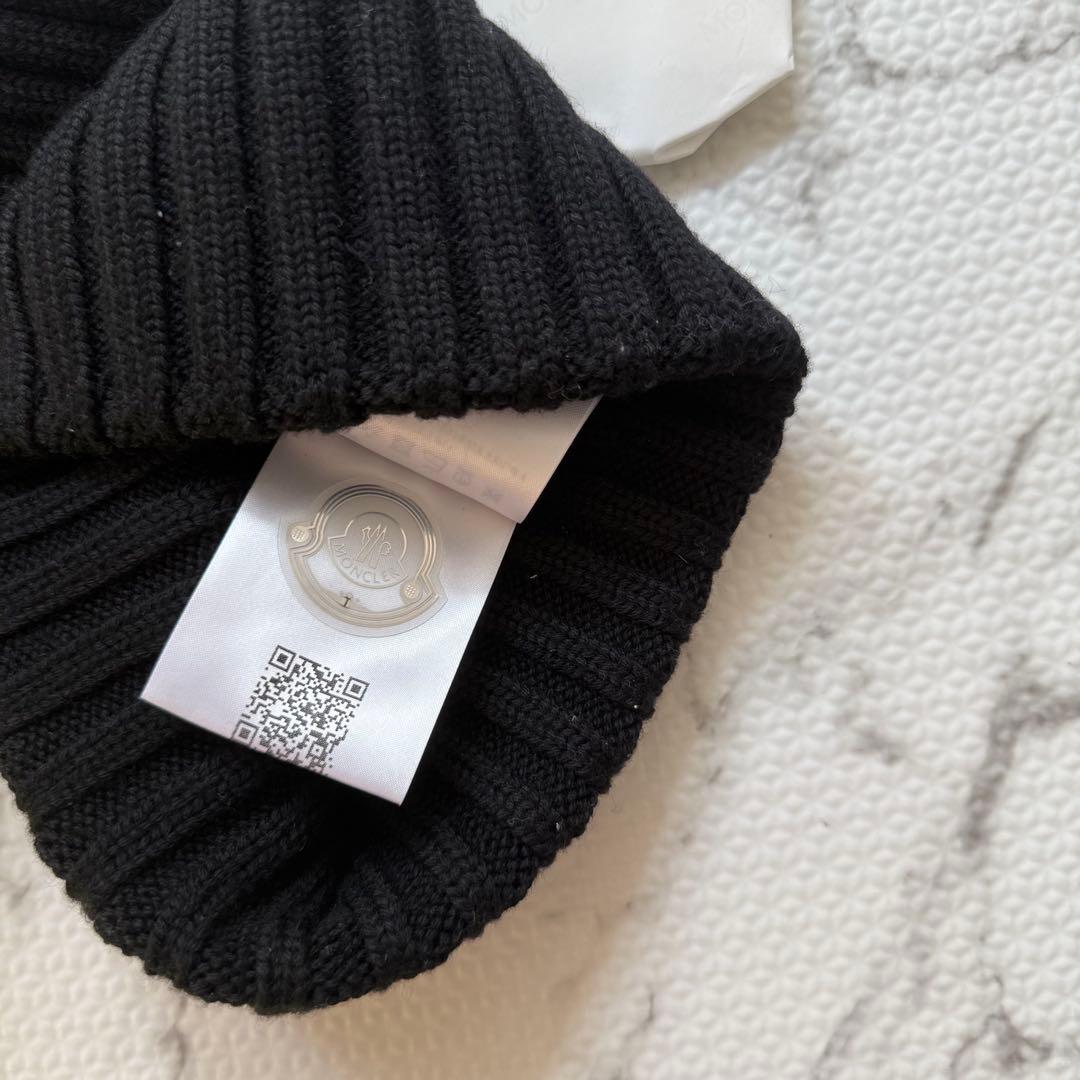 MONCLER ニット帽　黒　ユニセックス