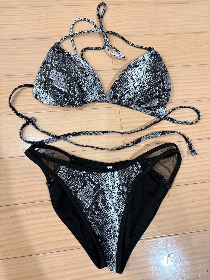 m*y様 【美品】ALENCY パイソン柄 トライアングルビキニ ギャルビキニ