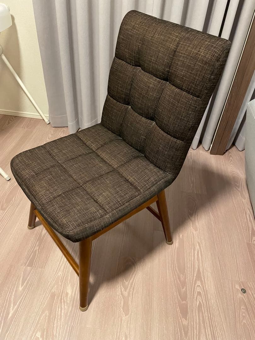 (送料込み)【ニトリ　回転式ダイニングチェアライジング　ミドルブラウン】