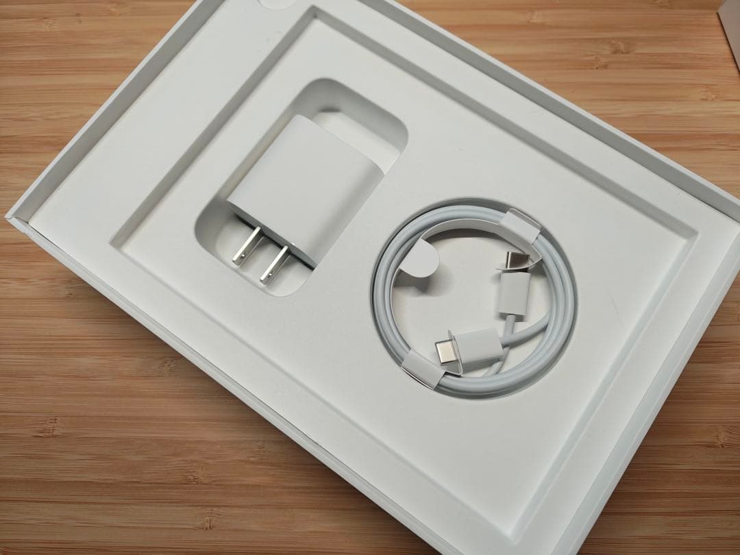 B*A様 iPad mini 6 64GB本体 (箱、仕様書、ケーブル、充電器付