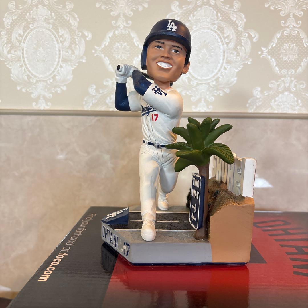 Shohei Ohtani バッティングフィギュア 17 ボブルヘッド