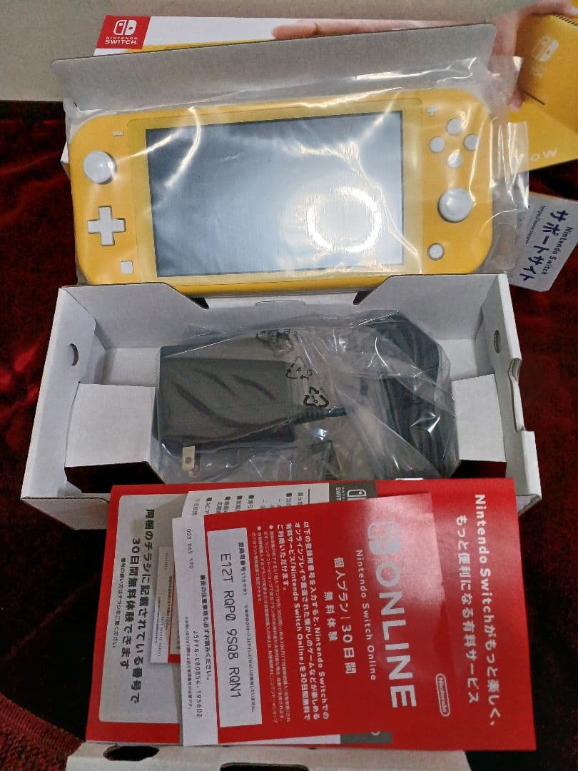 タ*ン様 【新品未使用】任天堂 Switch Lite ブルー、イエロー2台セッ