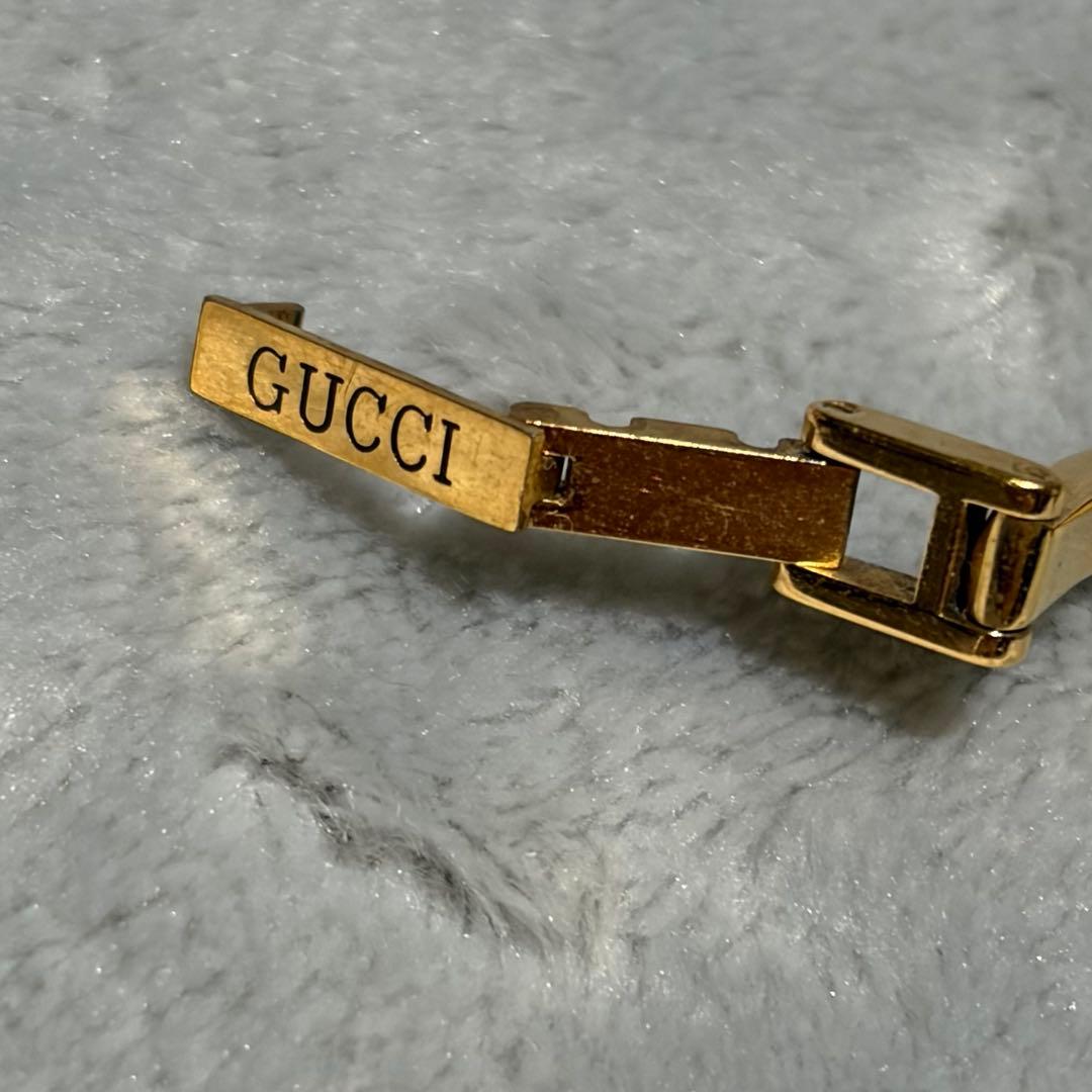 GUCCI バングル時計