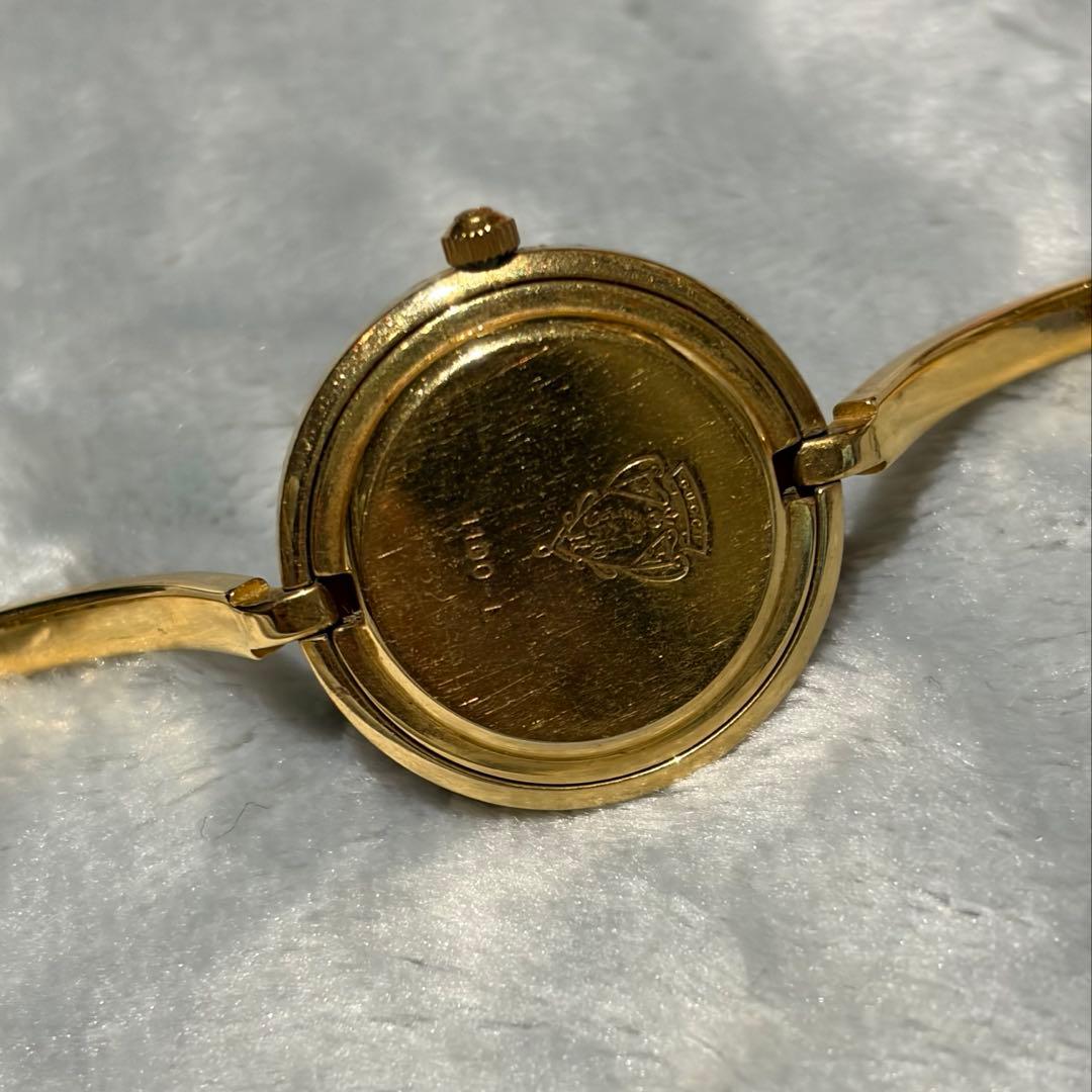 GUCCI バングル時計