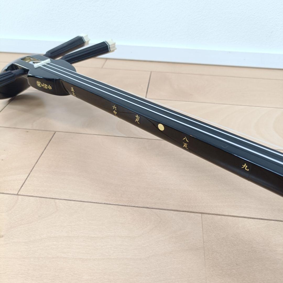 美品 沖縄三線 人工革 ソフトケース、爪、小物入れなど付属