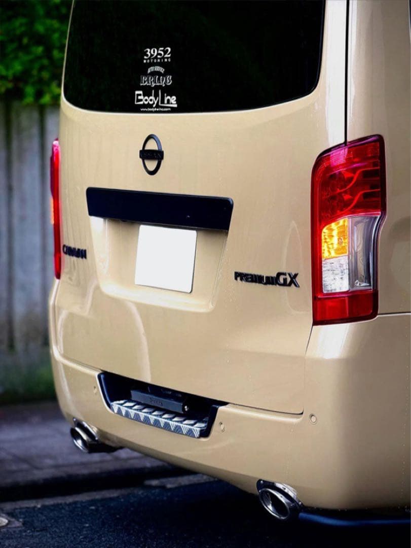 超美品 bodyline リアゲートハンドル nv350 E26 キャラバン