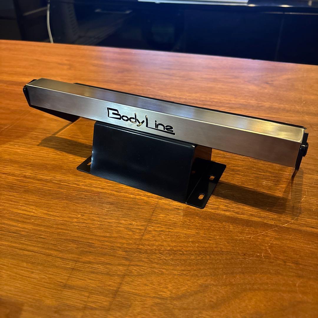 超美品 bodyline リアゲートハンドル nv350 E26 キャラバン