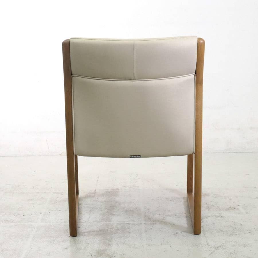 カリモク家具 ダイニングチェア 肘無し 合皮 ベージュ系 WU5305 日本製2