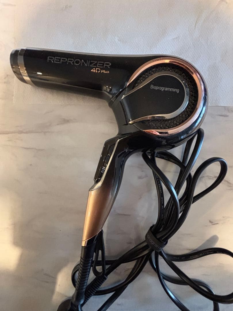 ヘアビューロン　4D Plus ドライヤー