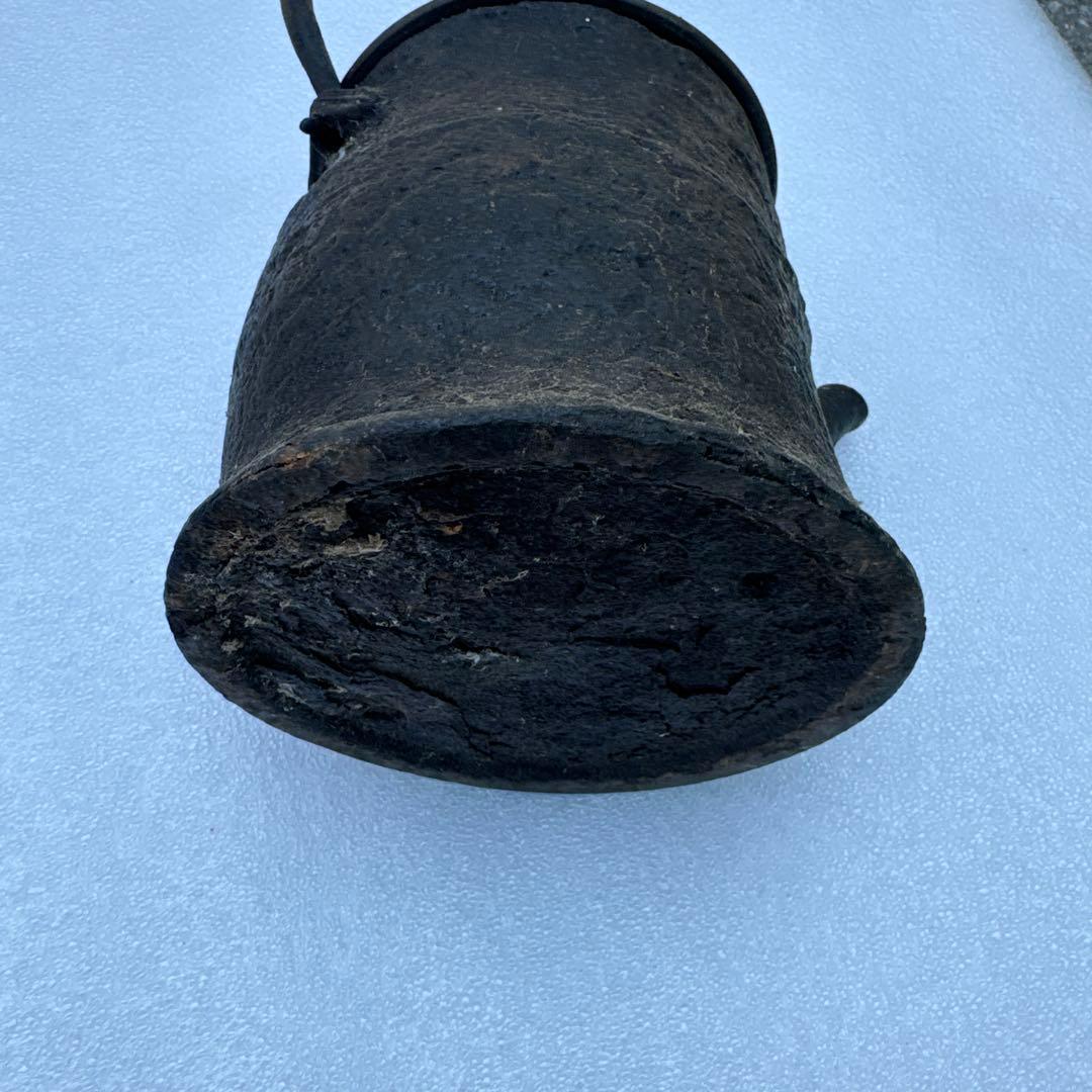 鉄製 円筒形 鉄瓶