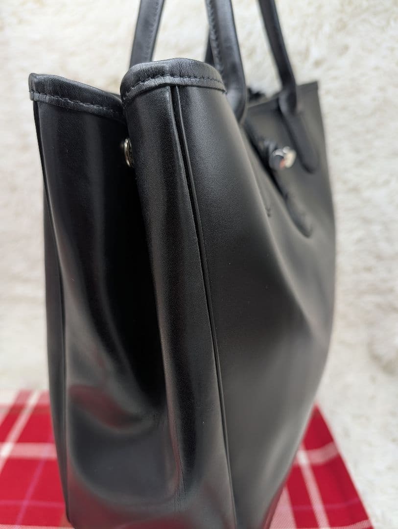 値下げ●LONGCHAMP ロンシャン ブラックトートバッグ メタルロック付き