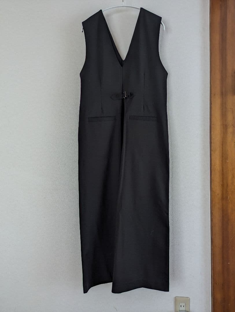 北欧、暮らしの道具店 「気軽に着られて、きれい見え」ポンチ素材のオールインワン