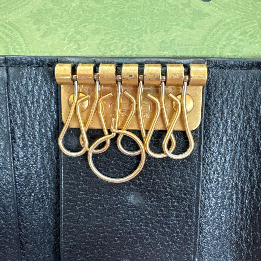 希少！GUCCI グッチ 黒 レザー 6連キーケース 蜂モチーフ BEE