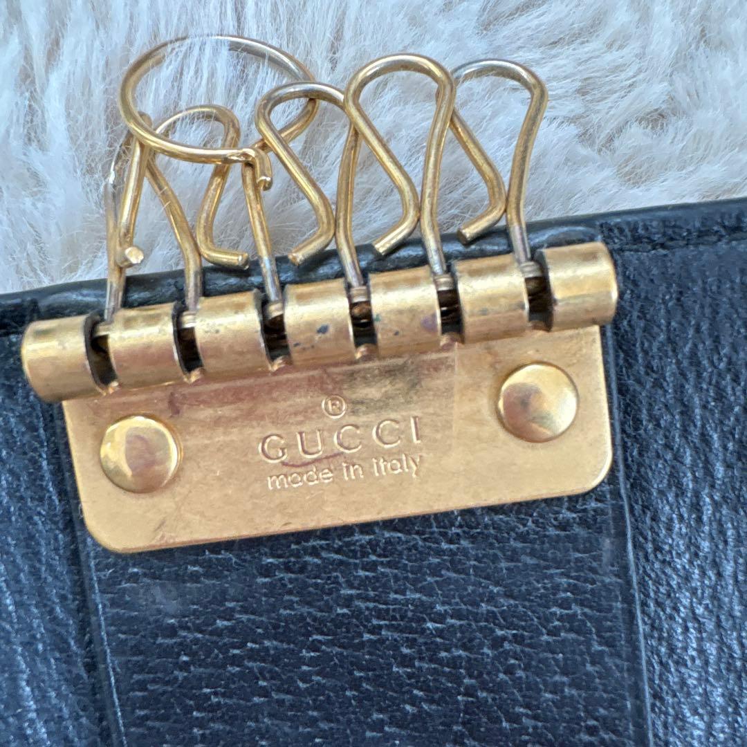 希少！GUCCI グッチ 黒 レザー 6連キーケース 蜂モチーフ BEE