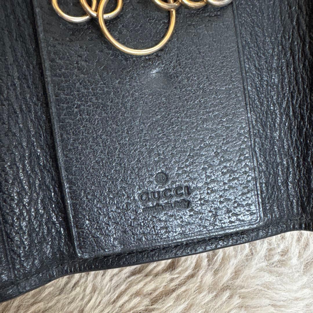 希少！GUCCI グッチ 黒 レザー 6連キーケース 蜂モチーフ BEE