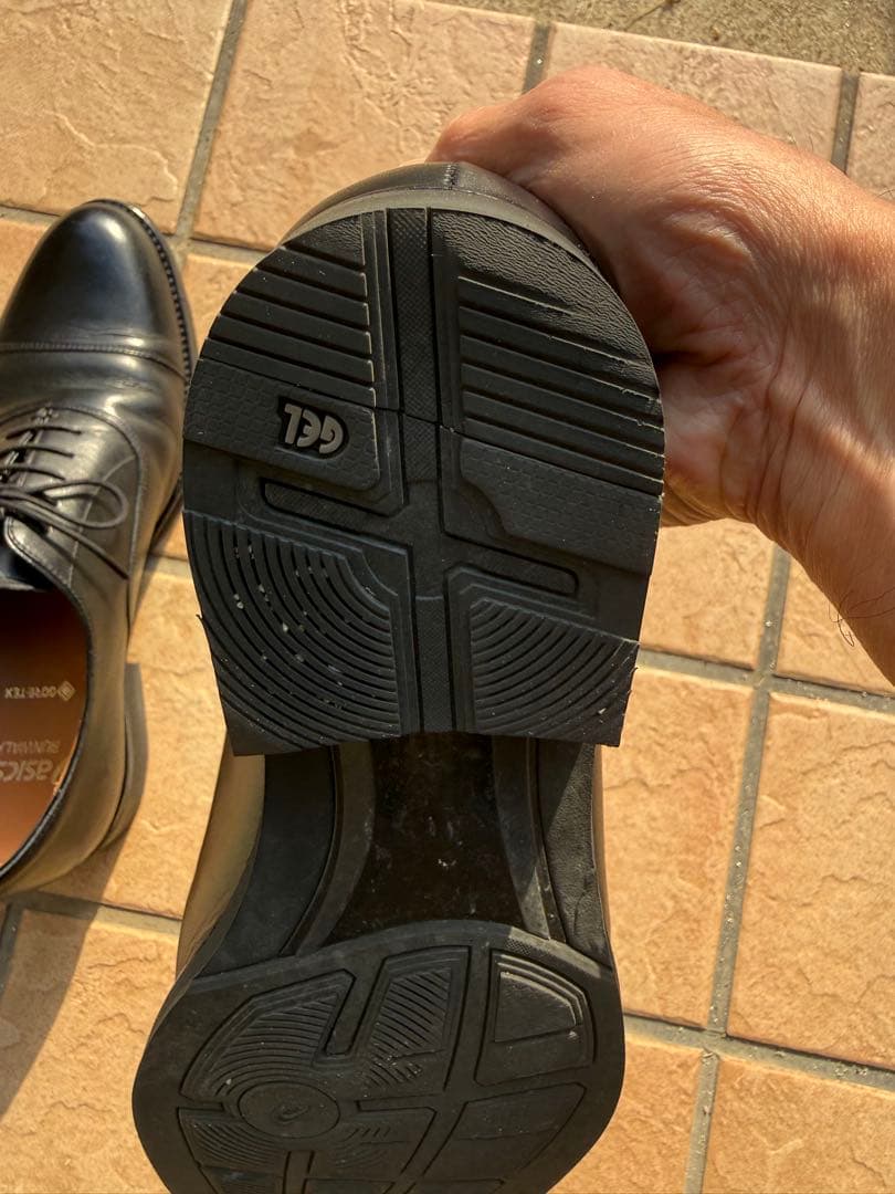 ASICS ブラック ドレスシューズ　ランウォークゴアテックス￼