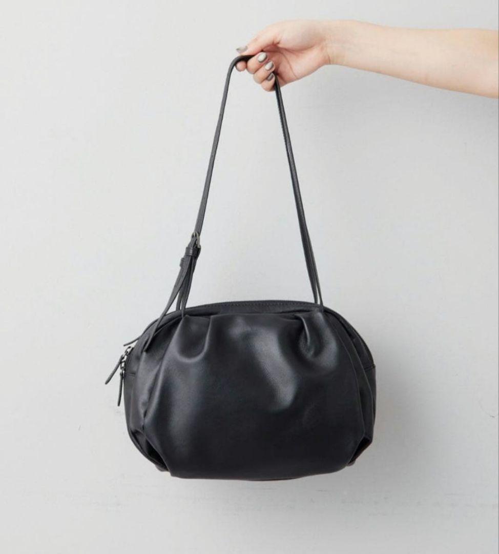 earPAPILLONNER 《本革/430g》コロンボストンバッグ　ブラック