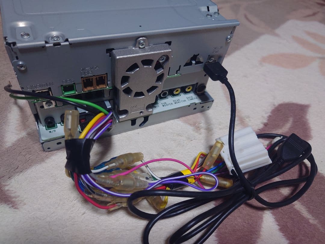 Pioneer AVIC-RZ901 カーナビ 本体