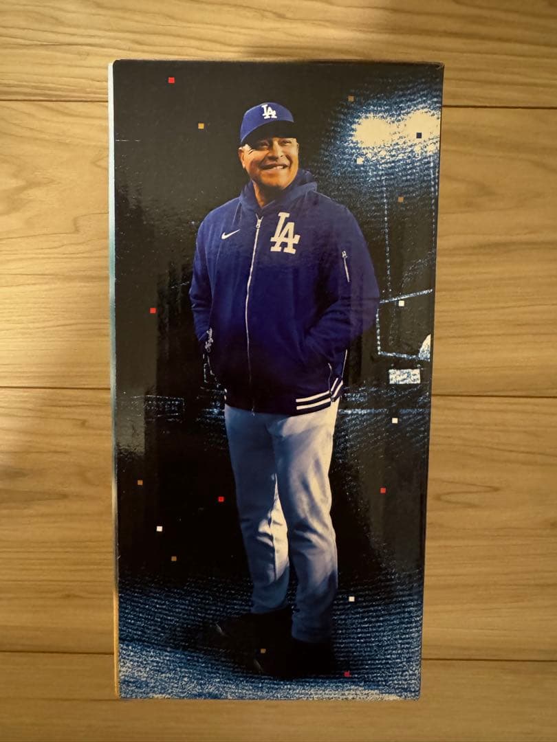 【希少】デイブ・ロバーツ　監督　ボブルヘッド人形　2025年4月26日　入場特典