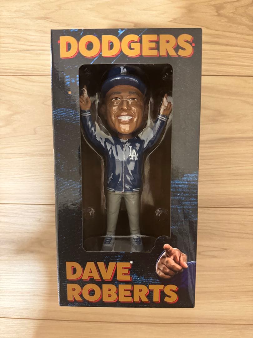 【希少】デイブ・ロバーツ　監督　ボブルヘッド人形　2025年4月26日　入場特典