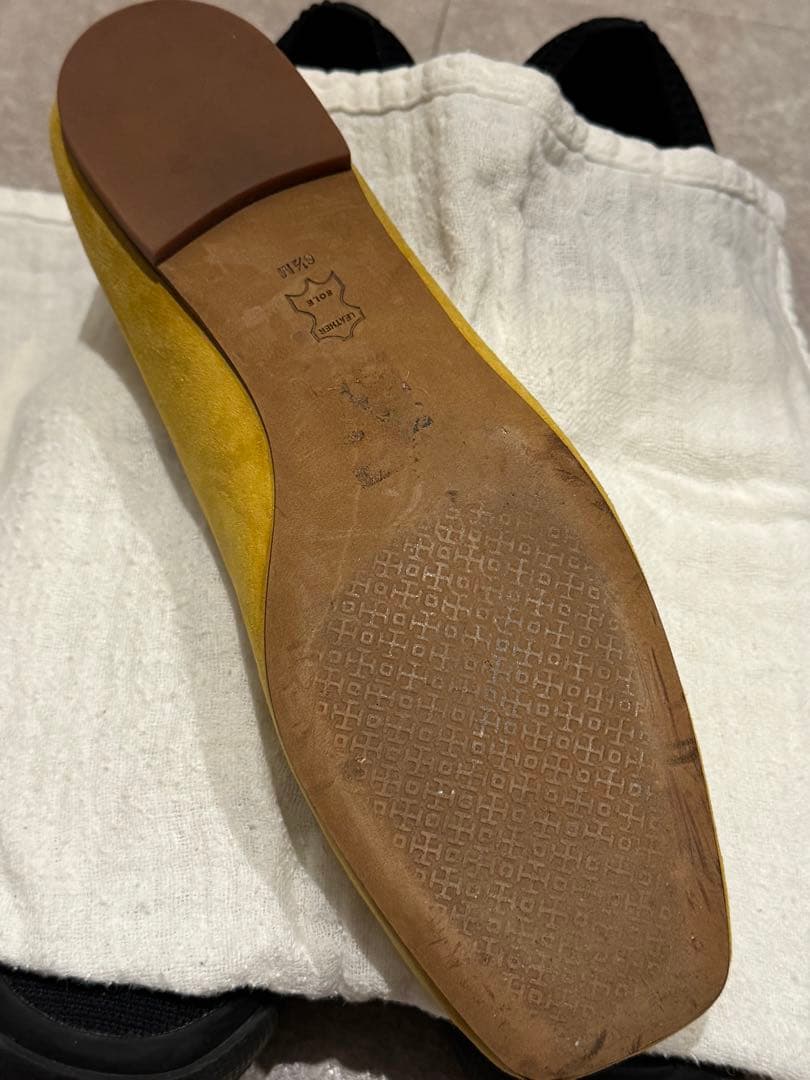 Tory Burch 23.5cm フラットシューズ スエード 黄色 ロゴ