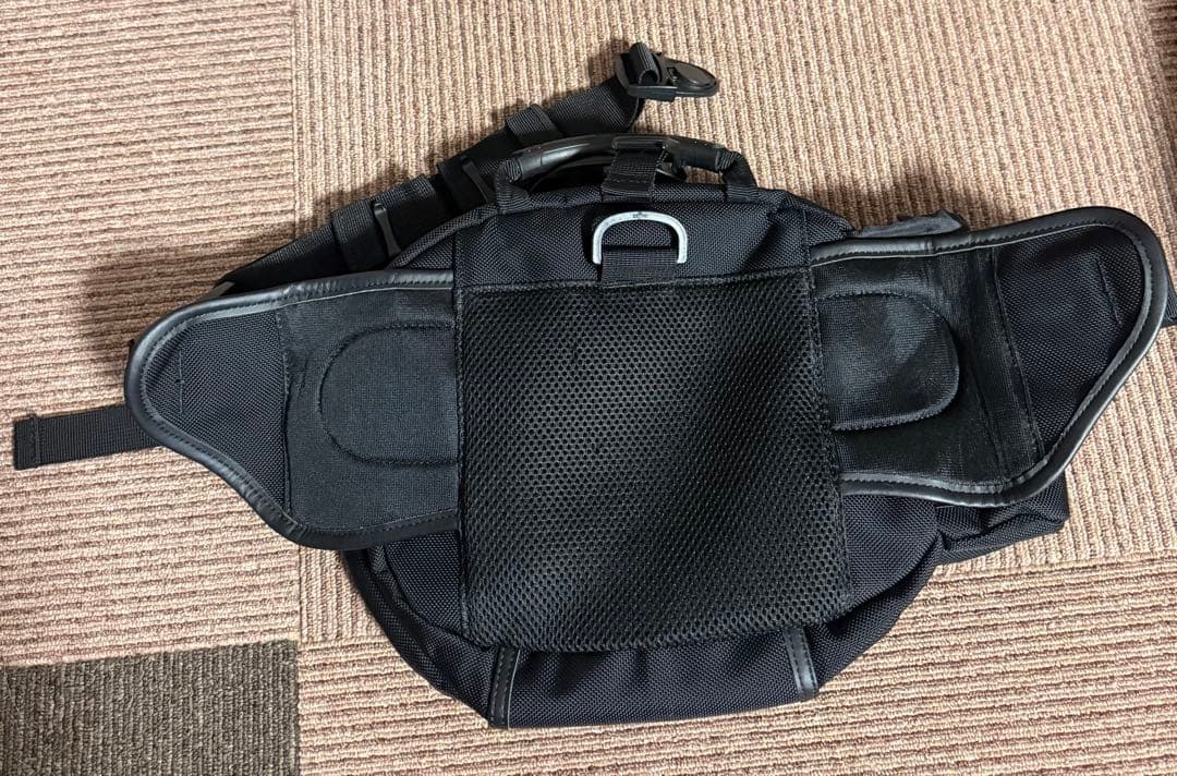 クシタニ　ヒップバッグ　ブラック　付属品あります