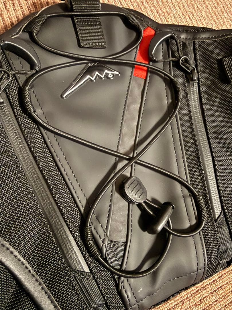 クシタニ　ヒップバッグ　ブラック　付属品あります