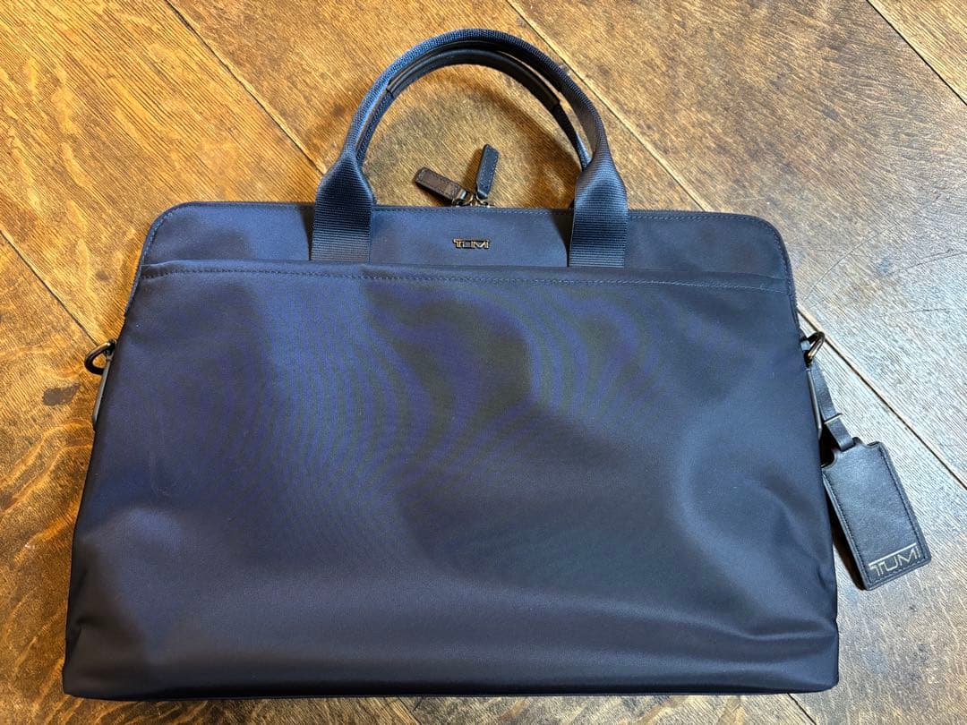 TUMI ジョアンラップトップキャリア　ネイビー　PCバッグ