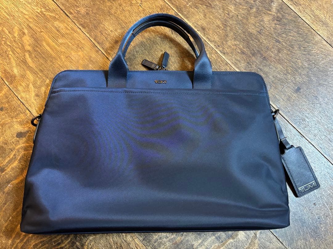 TUMI ジョアンラップトップキャリア　ネイビー　PCバッグ
