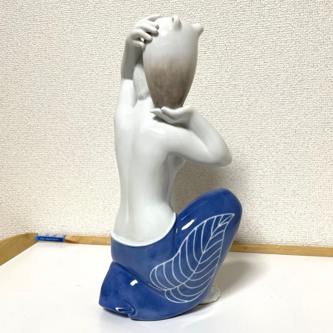 ＊Woman with water jug＊１９５３年・Hedegaard