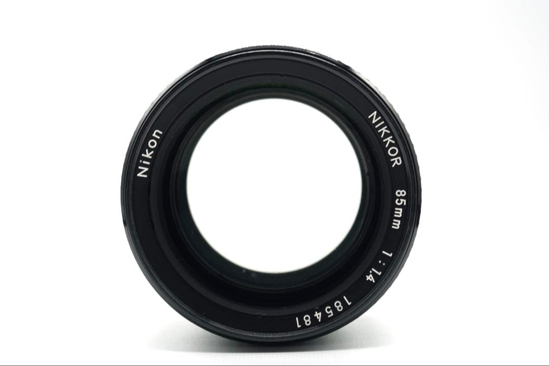 Nikon Ai-s NIKKOR 85mm f/1.4 単焦点レンズ