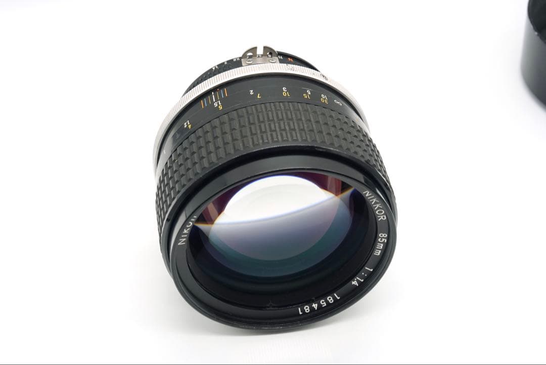 Nikon Ai-s NIKKOR 85mm f/1.4 単焦点レンズ