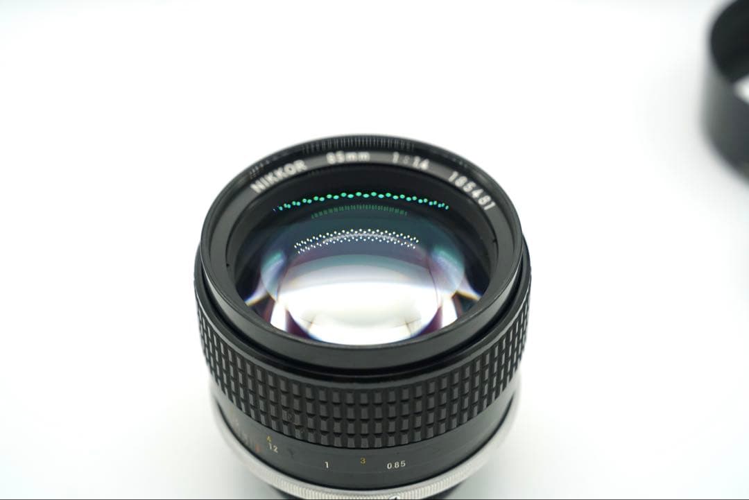 Nikon Ai-s NIKKOR 85mm f/1.4 単焦点レンズ