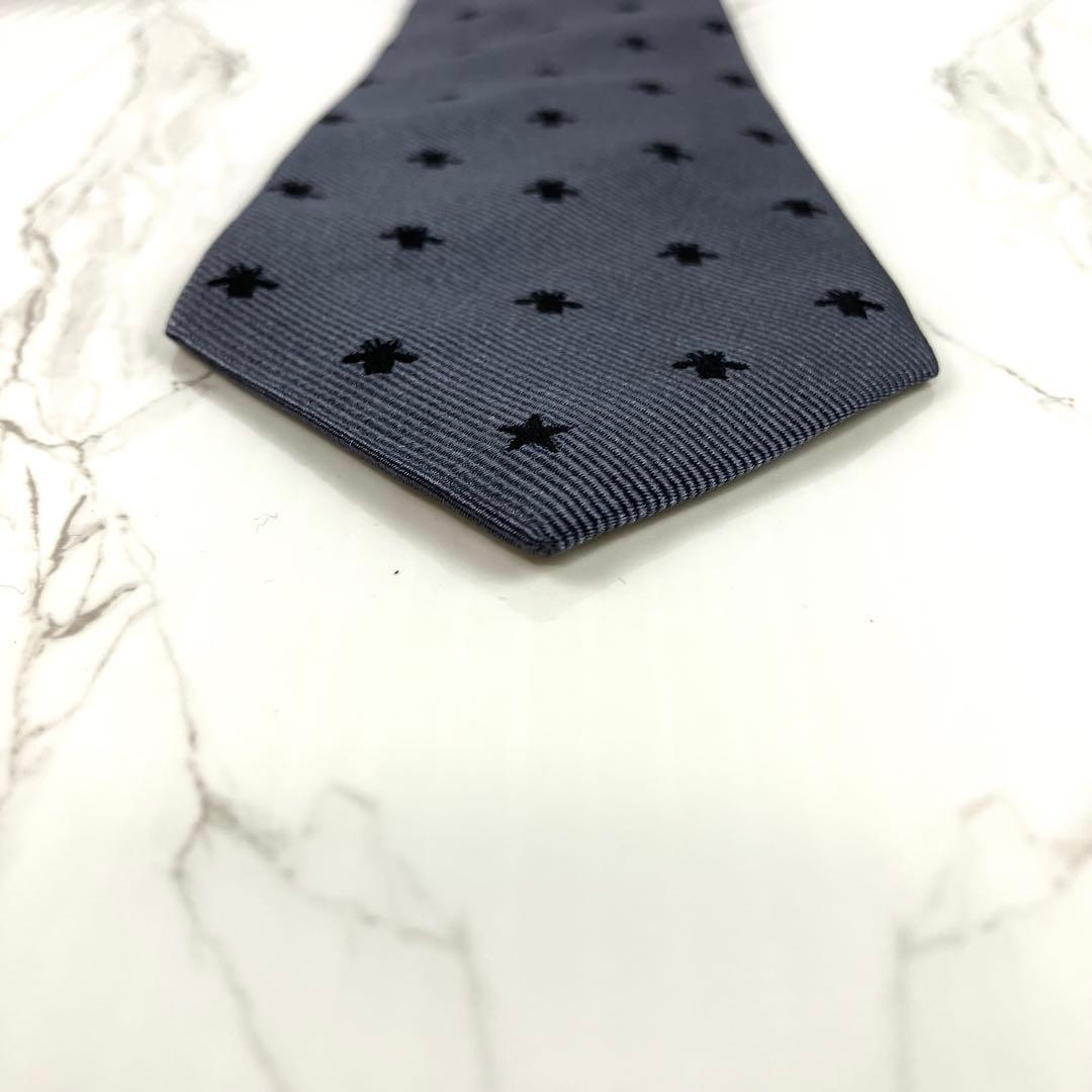 美品　現行モデル　GUCCI グッチ　ネクタイ　蜂　星　ジャガード　グレー