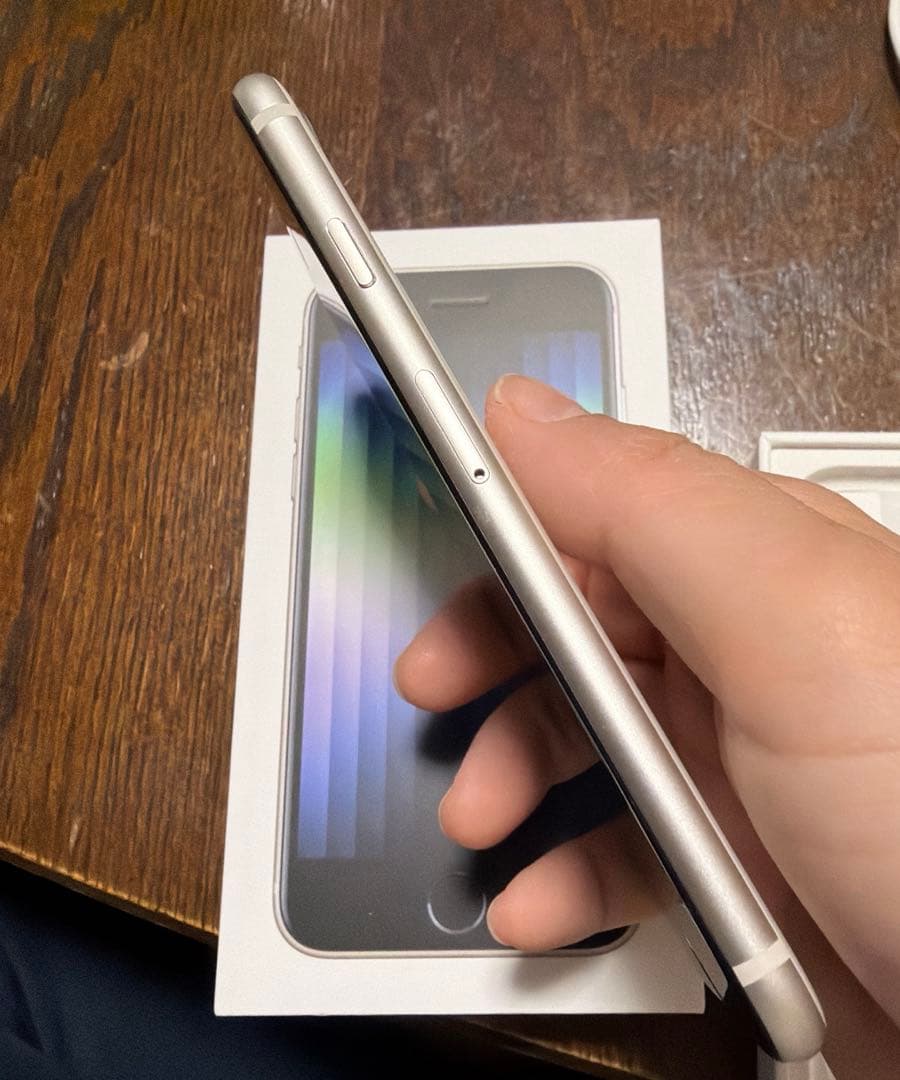 ジャンク iPhone SE (第3世代) 64GB バッテリー84%