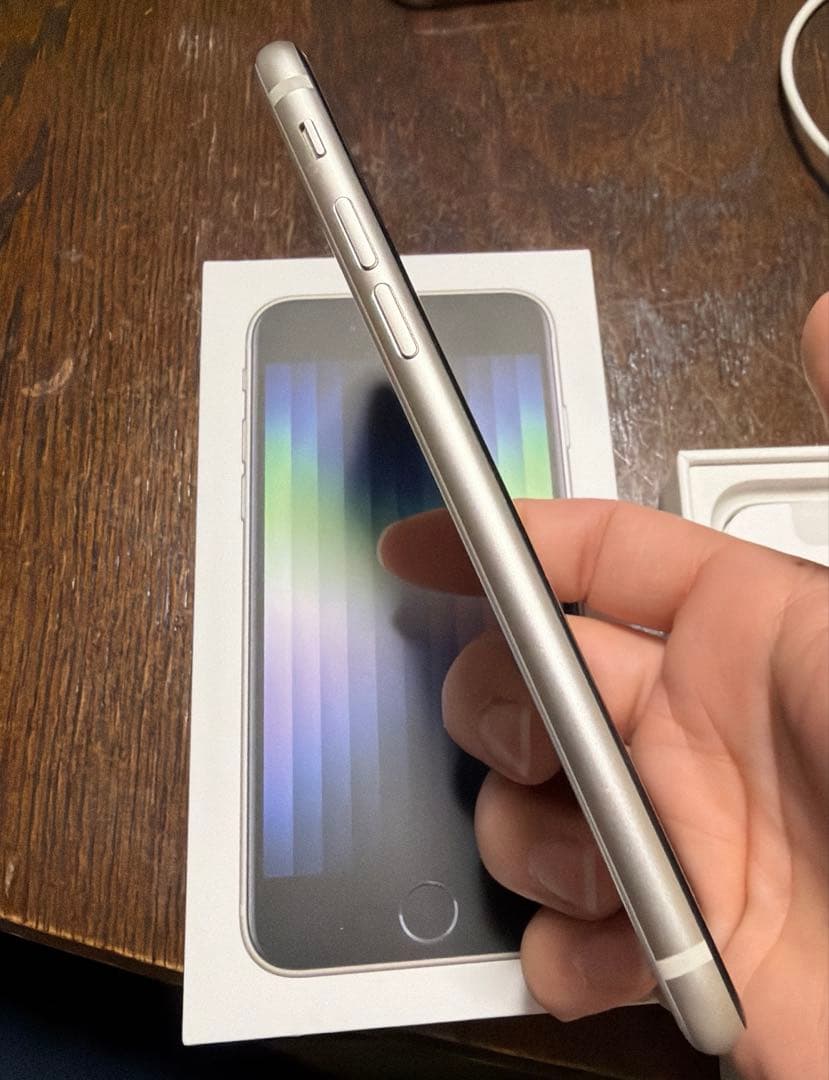 ジャンク iPhone SE (第3世代) 64GB バッテリー84%