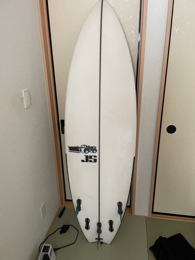 JSインダストリーブラックボックス6.3 ショート　ミッドレングス　ファンボード